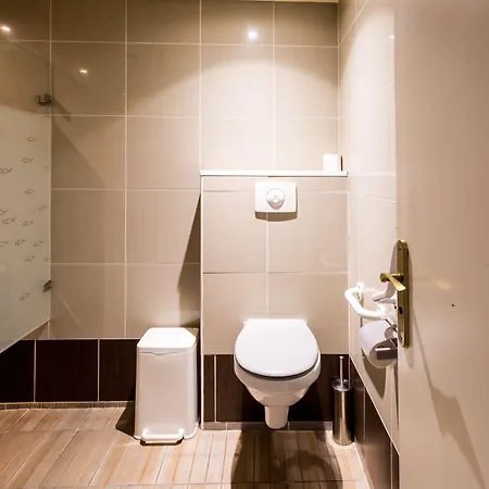 Hotel De L'europe 2*