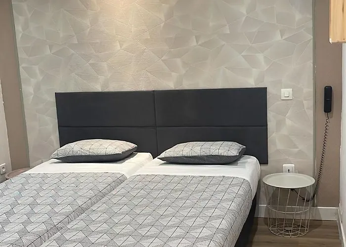 ドゥ ルーロップ ホテル