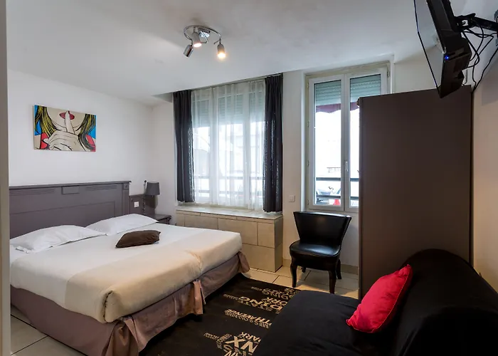 ホテル ドゥ ルーロップ 2*